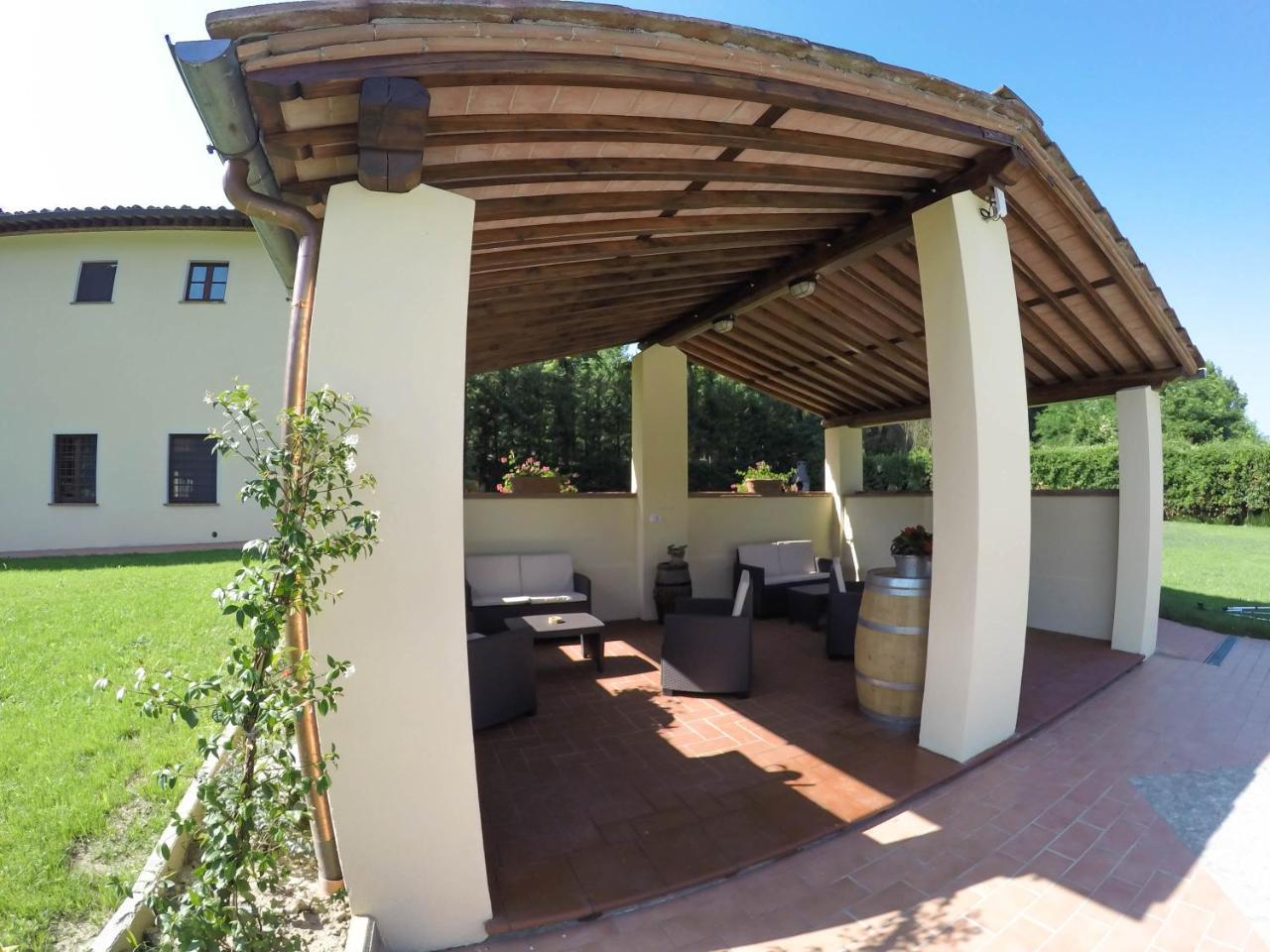 Casale La Fata -Tipico Toscano Immerso Nelle Colline Tra Lucca E Versilia, 6 Appartamenti Indipendenti Камайоре Экстерьер фото